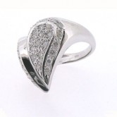 18ct white gold diamond set dress ring