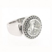 18ct white gold diamond set ring